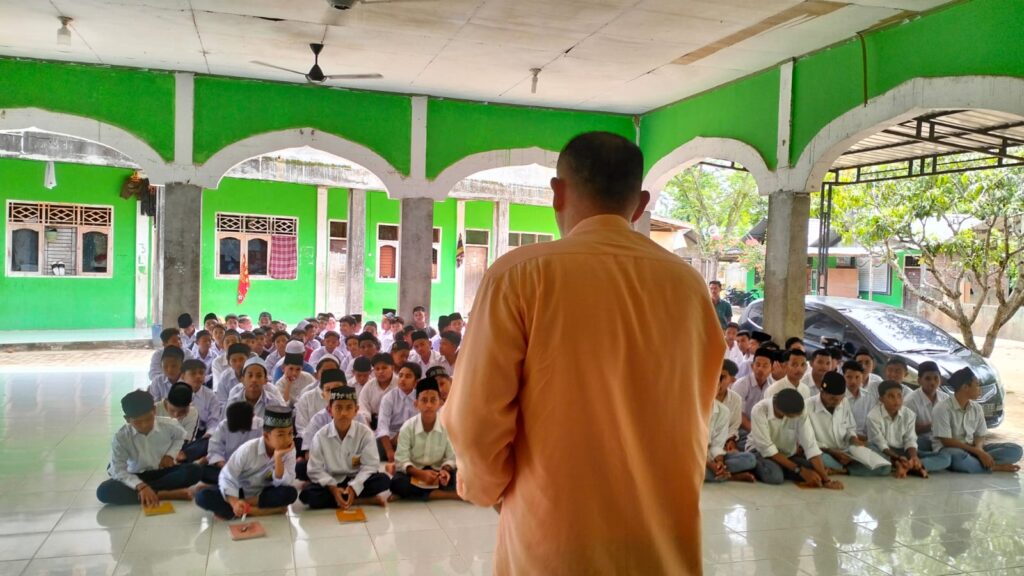 Gerakan Anti Narkoba ( GAN) dari Sumatera Utara bekerja sama dengan STAI Nurul Arafah Gelar Sosialisasi Anti Narkoba Bagi Santri img 20231016 wa0024